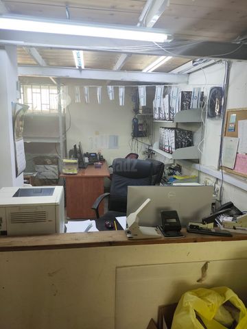 מדפים, דלפקים, ויטרינות - Image 7
