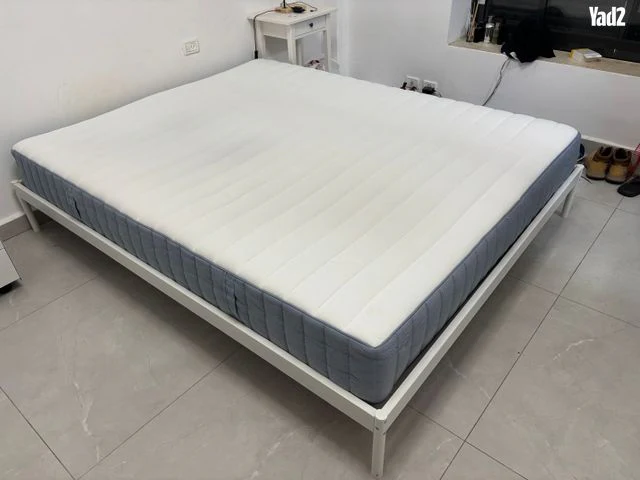 מסגרת מיטה + מזרון 160x200