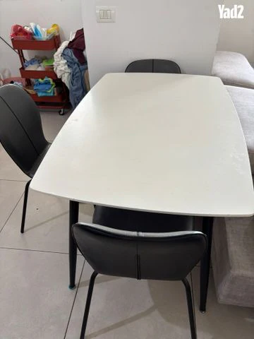 שולחן פינת אוכל