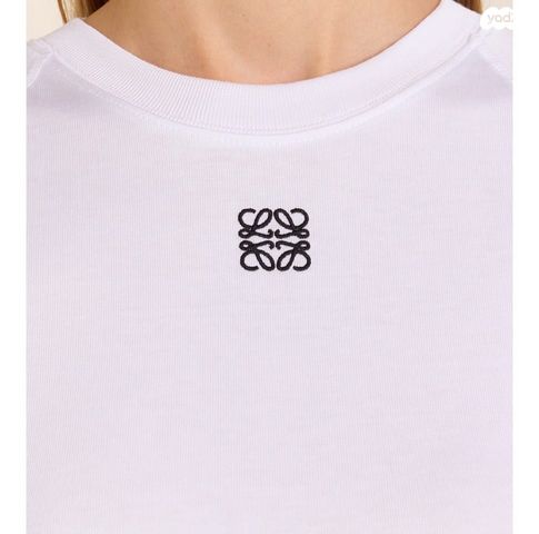 חולצת טי ממותג loewe