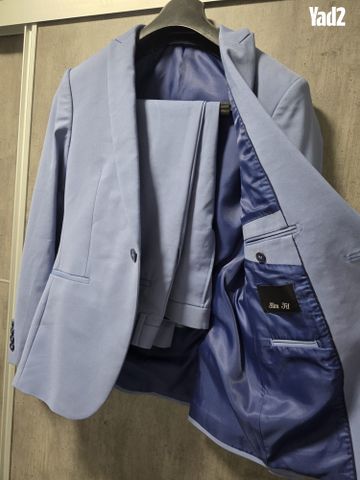 חליפה כחולה של slim fit