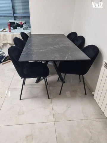 שולחן עץ מלא