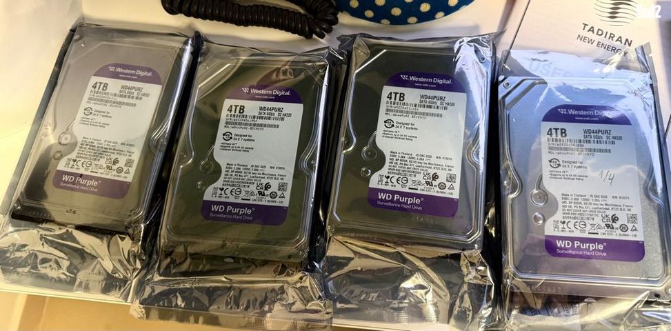 ארבע דיסקים 4 טרה WD Purple