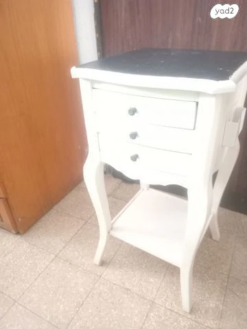 שידת מגירות