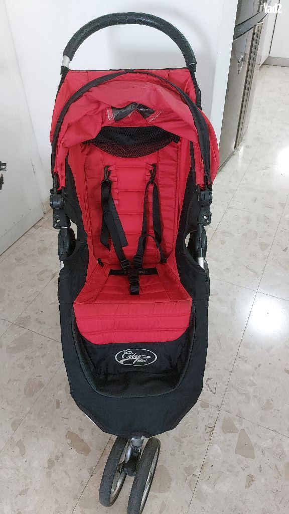 עגלת טיולון BABY JOGGER