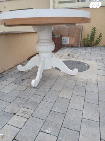 שולחן אוכל עגול נפתח