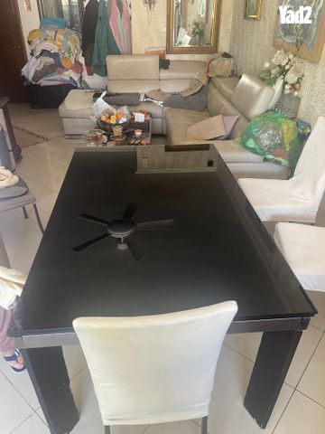 שולחן אוכל