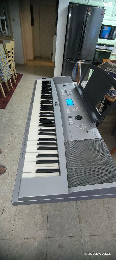 מצב מעולה Yamaha DGX-220, - Image 2