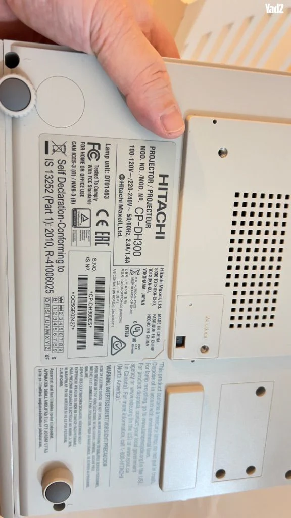 מקרן של Hitachi דגם CP-DH300 - Image 3