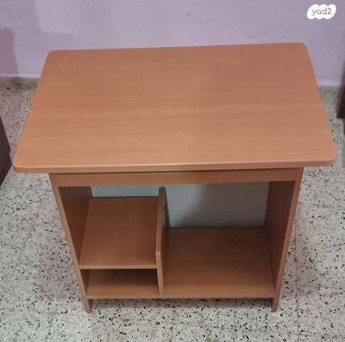 שולחן