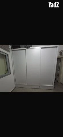 2 ארונות 2.40*2.40 למכירה