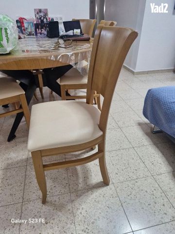 6 כסאות לפינת אוכל