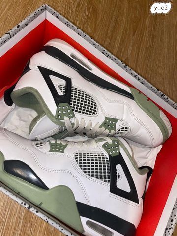 Air Jordan 4 retro