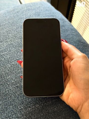 Apple iPhone 16 Pro 256GB - Image 2