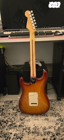 Fender American Professional - Image 2