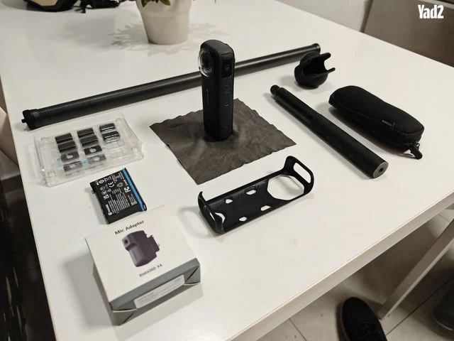Insta360 X4 + חבילת אביזרים