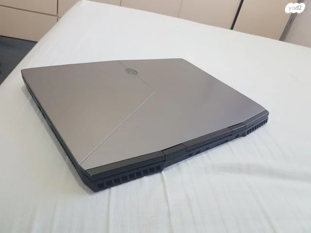 ALIENWARE M15 - Image 5