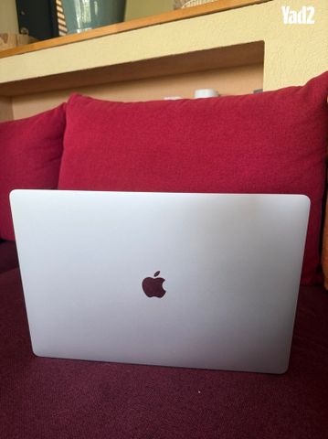 Macbook Pro i9 - Image 3