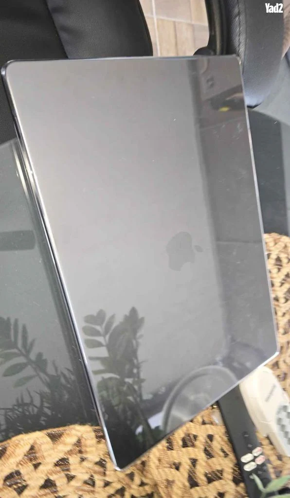 Macbook Pro M4Max 16" 1TB 64G - Image 2