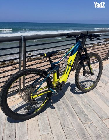 Merida eONE-SIXTY 975