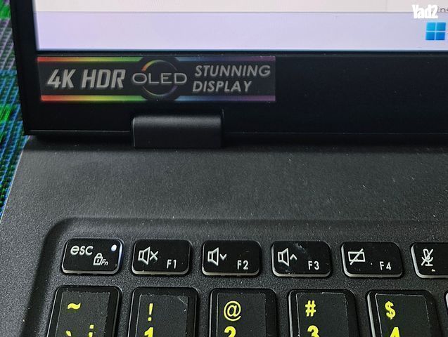 MSI Prestige 16 AI Studio - Image 2