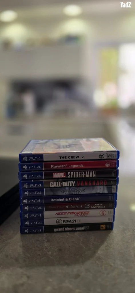 Ps4 Pro 2 controllers 9 games. - Image 2