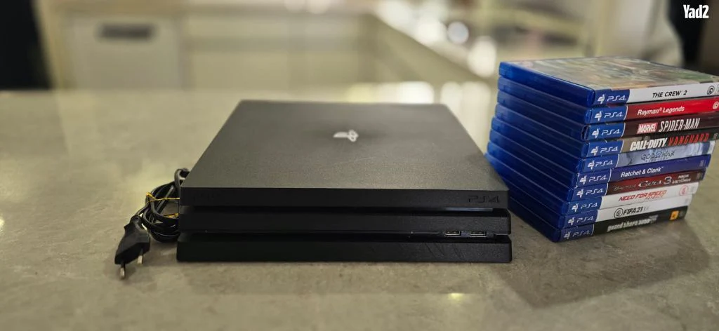 Ps4 Pro 2 controllers 9 games. - Image 3
